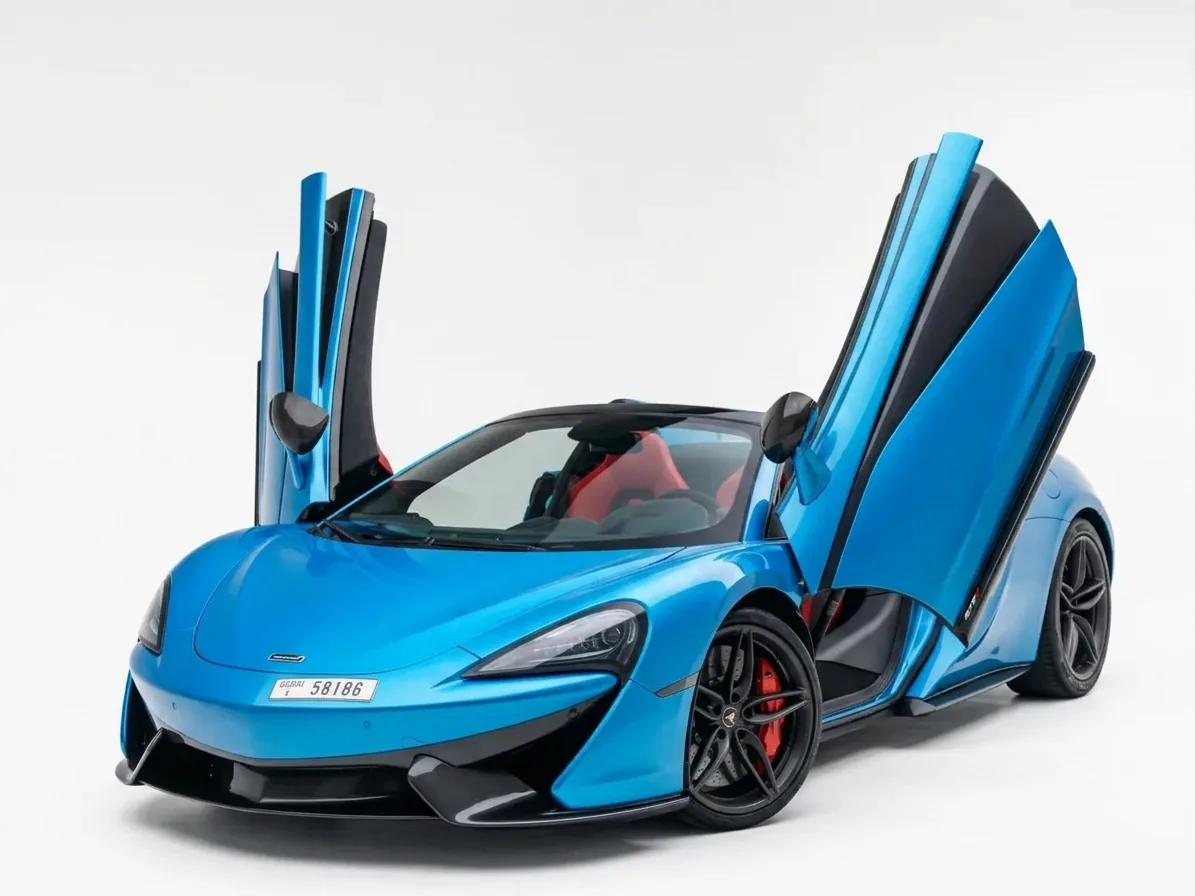 McLaren 750, available to rent from AVIOR in Dubai