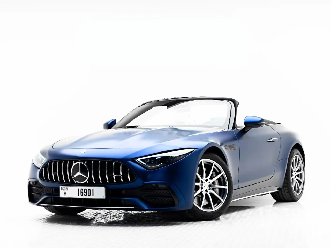Mercedes-AMG SL63, available to rent from AVIOR in Dubai